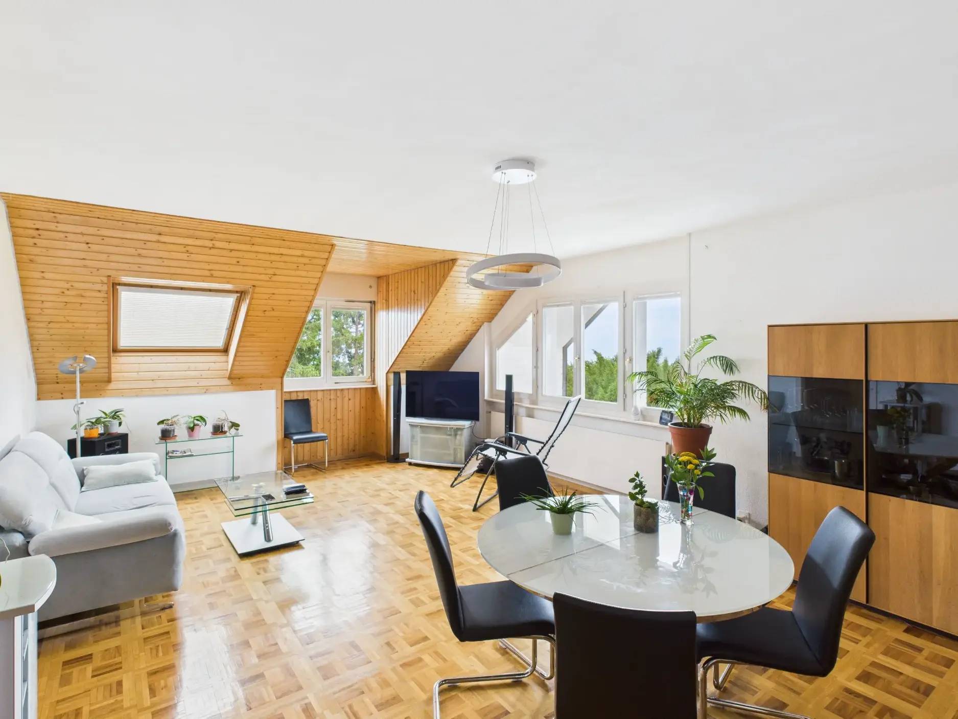 Dernier étage appartement de 3,5 pièces avec ascenseur à St Légier la Chiésaz