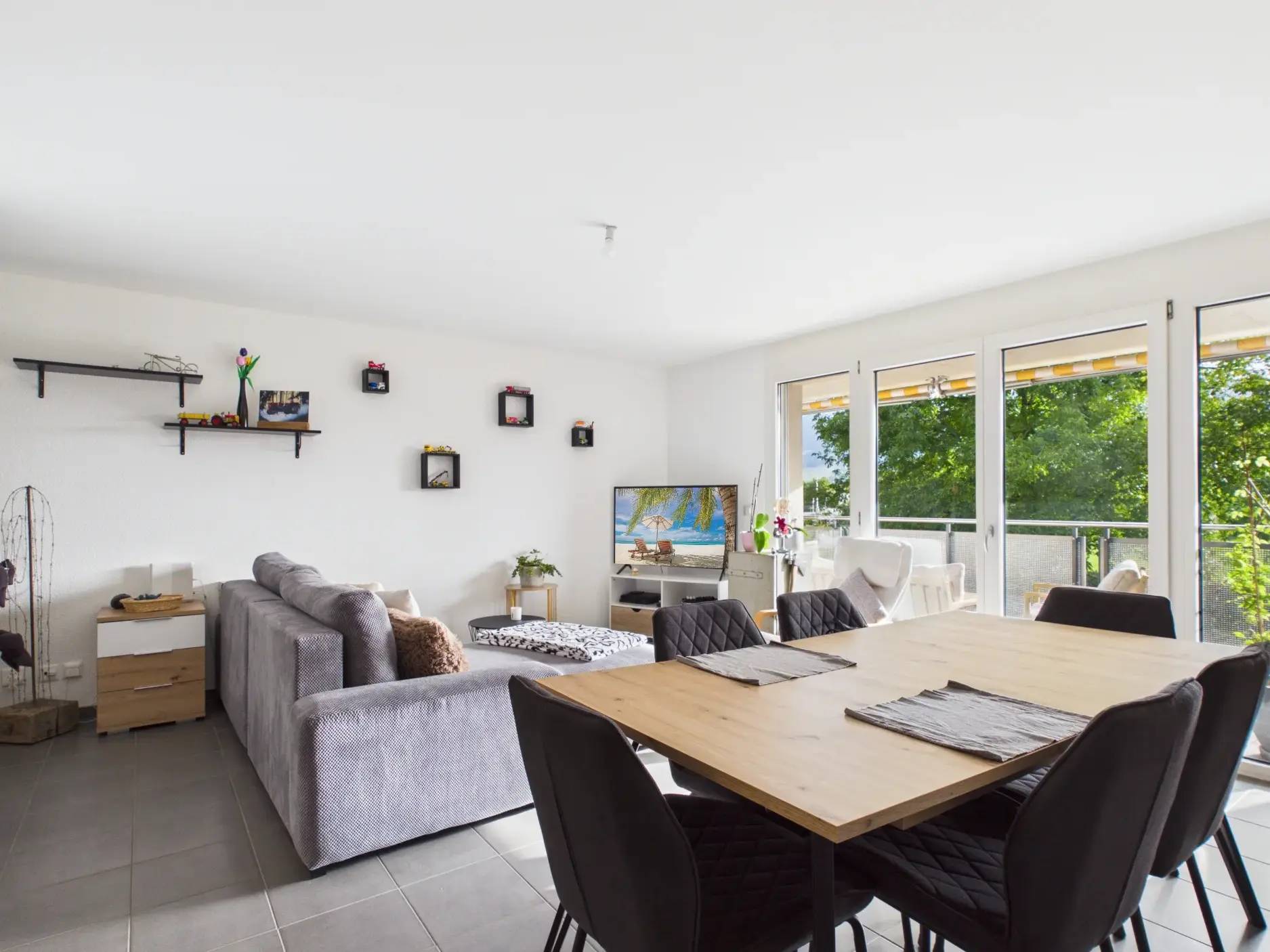 Lumineux 2,5 pièces avec grand balcon à La Tour-de-Trême